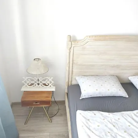 Apartament Cosy Flat In A Quiet Location With Free Parking *